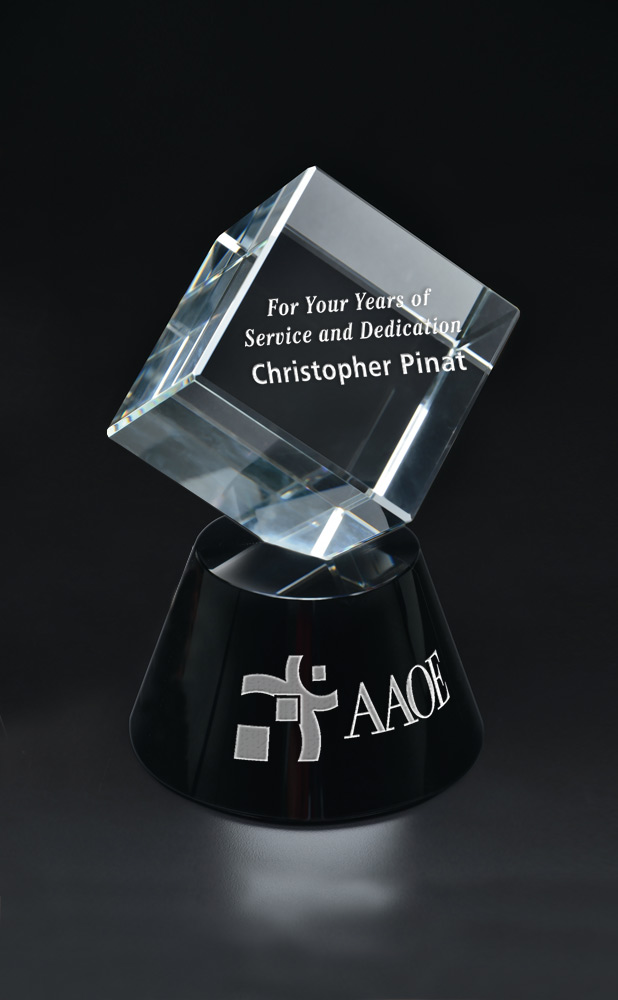 Picture of Tilting Cube on Base Optical Crystal Award
