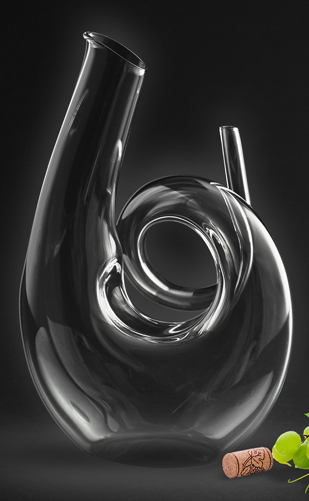 Picture of 50 Oz. Riedel Curly Decanter