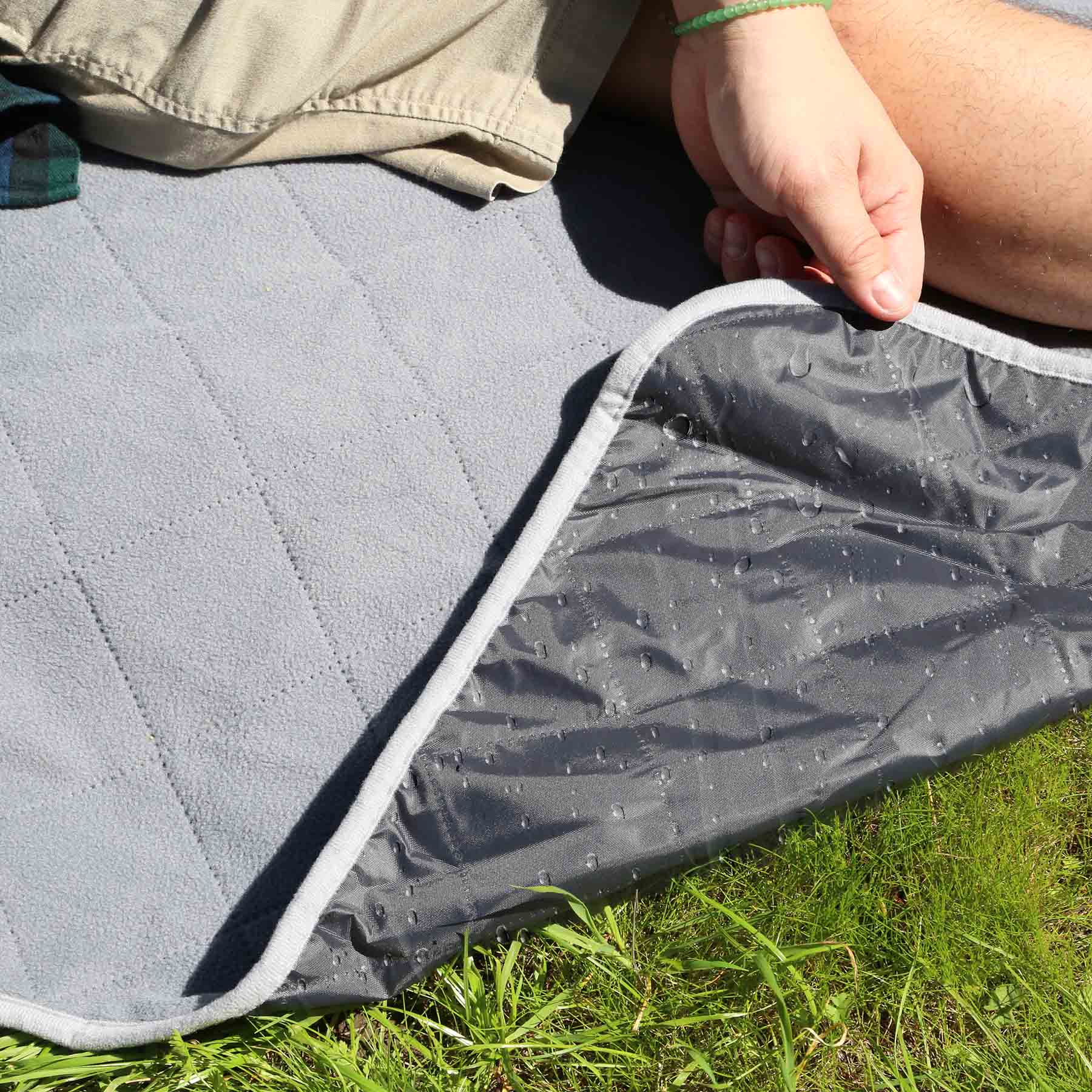 Picture of Belmont Backpack Blanket™