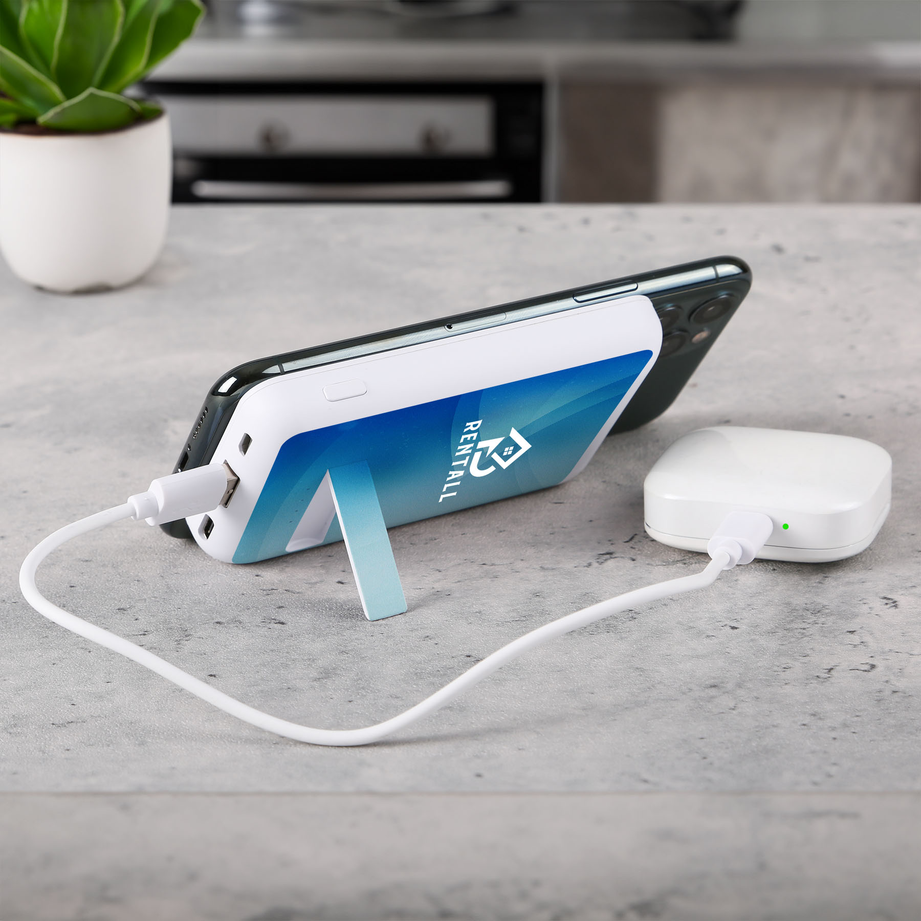 Picture of Mag5000 Wireless Magnetic Power Bank: One Product