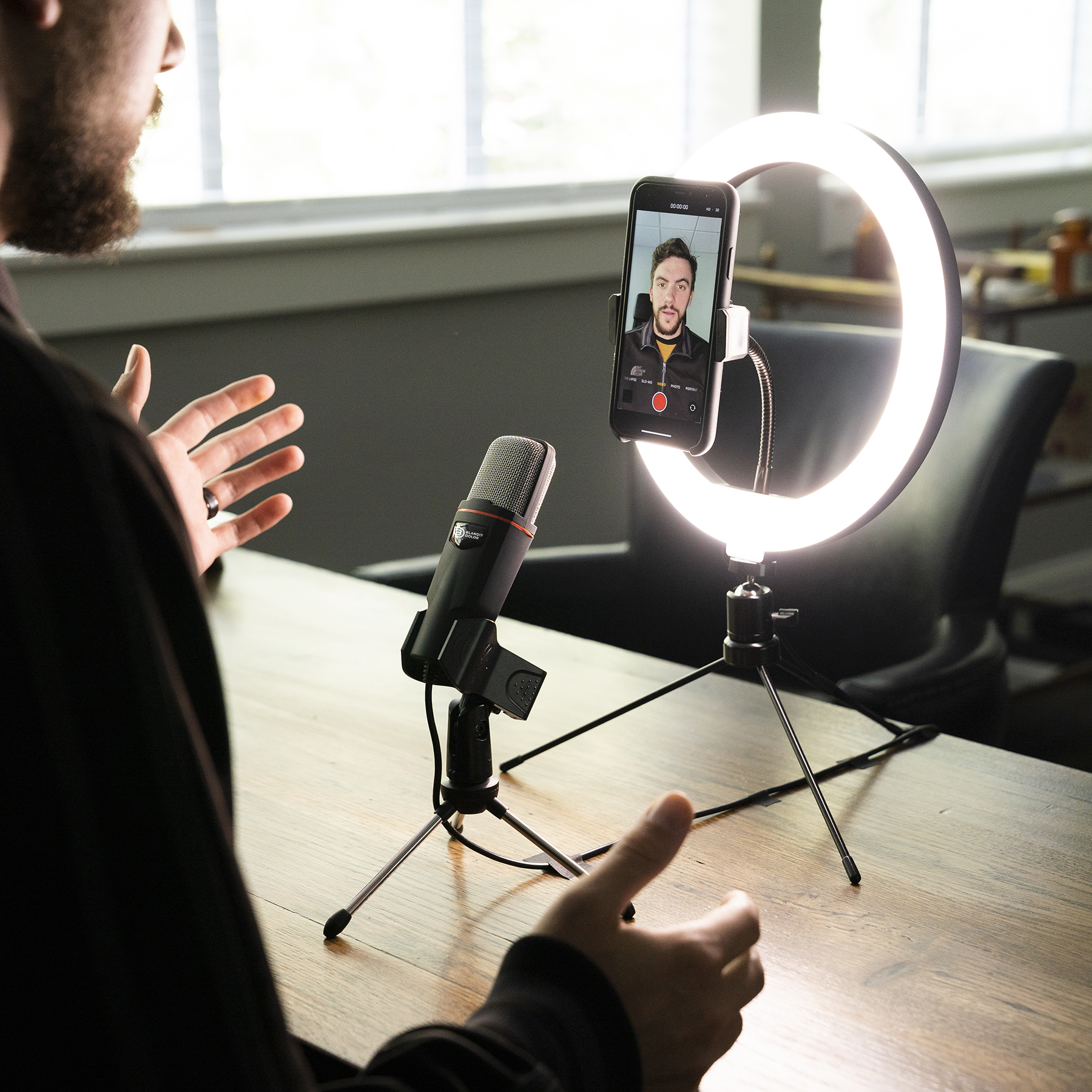 Picture of McStreamy Ring Light Phone Stand