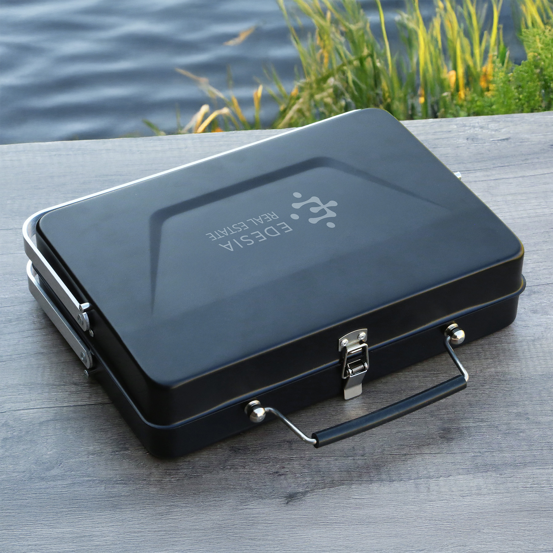 Picture of Grillfriend Portable Charcoal Grill
