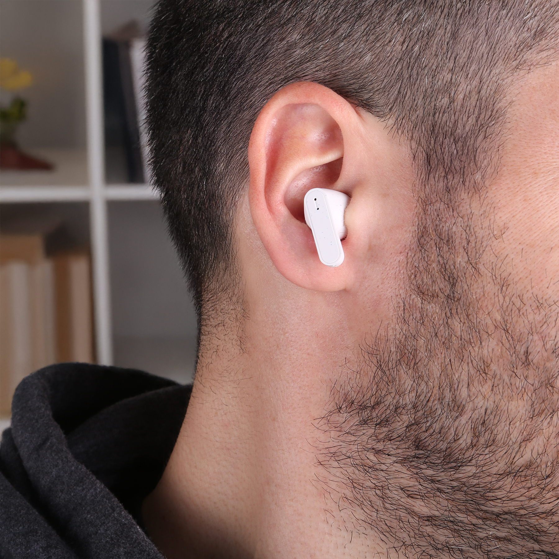 Picture of Chromeo Wireless Earbuds And Wireless Charger