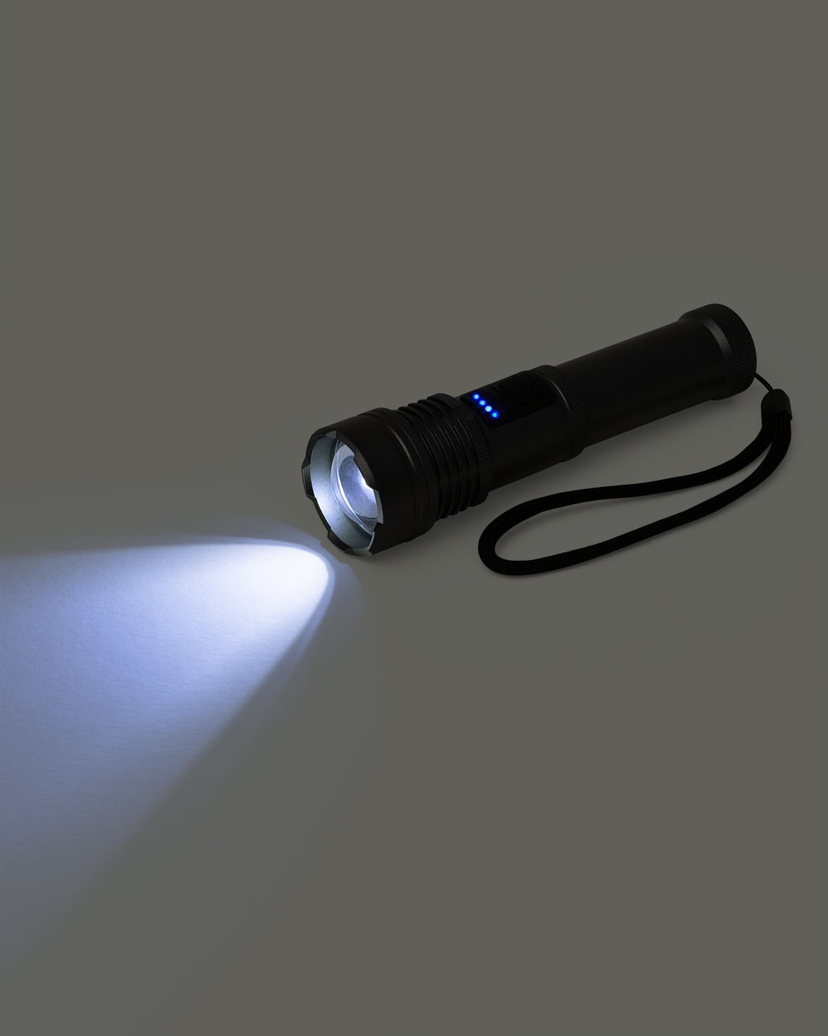 Picture of Ozzy Rechargeable Recycled Aluminum Flashlight.
