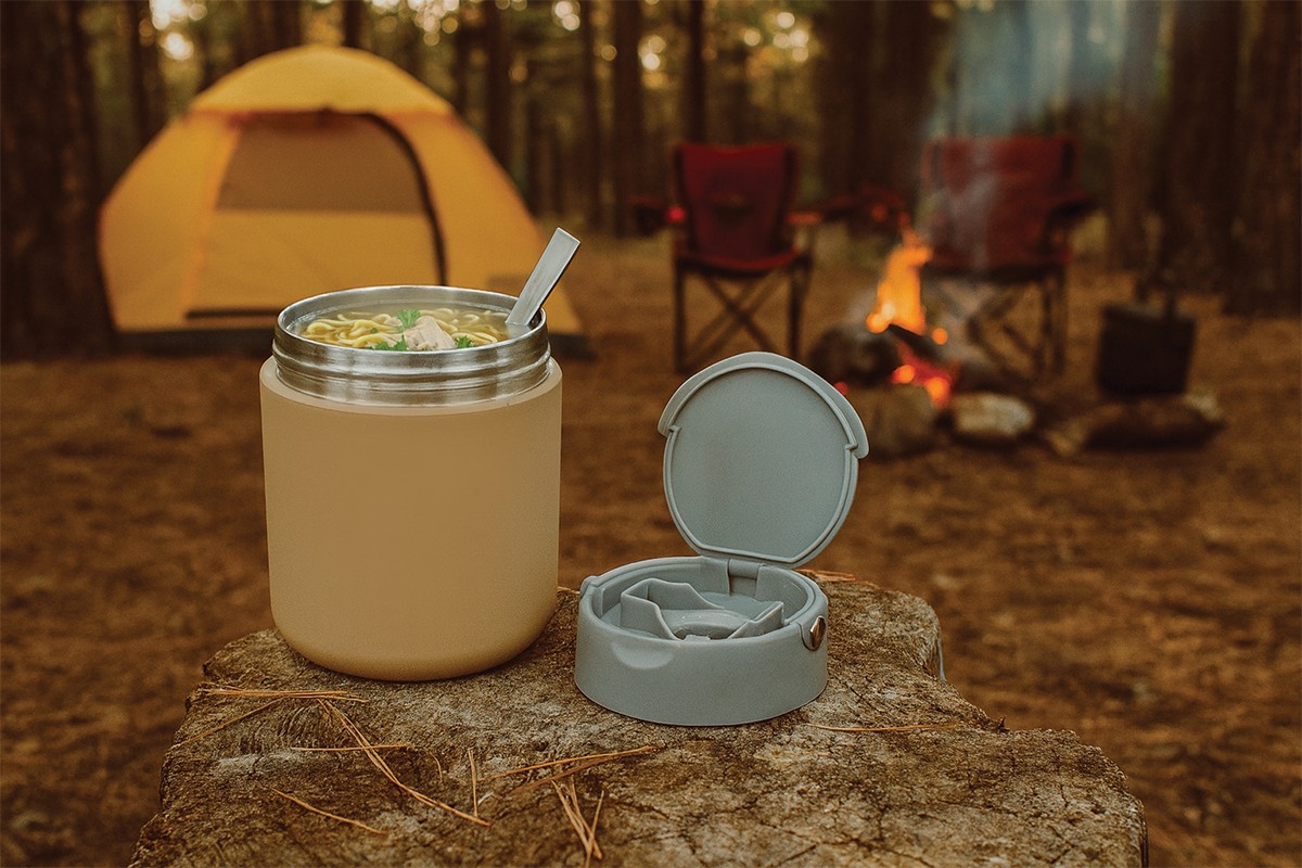 Picture of 20oz Urban Peak Vacuum Food Jar with Spork