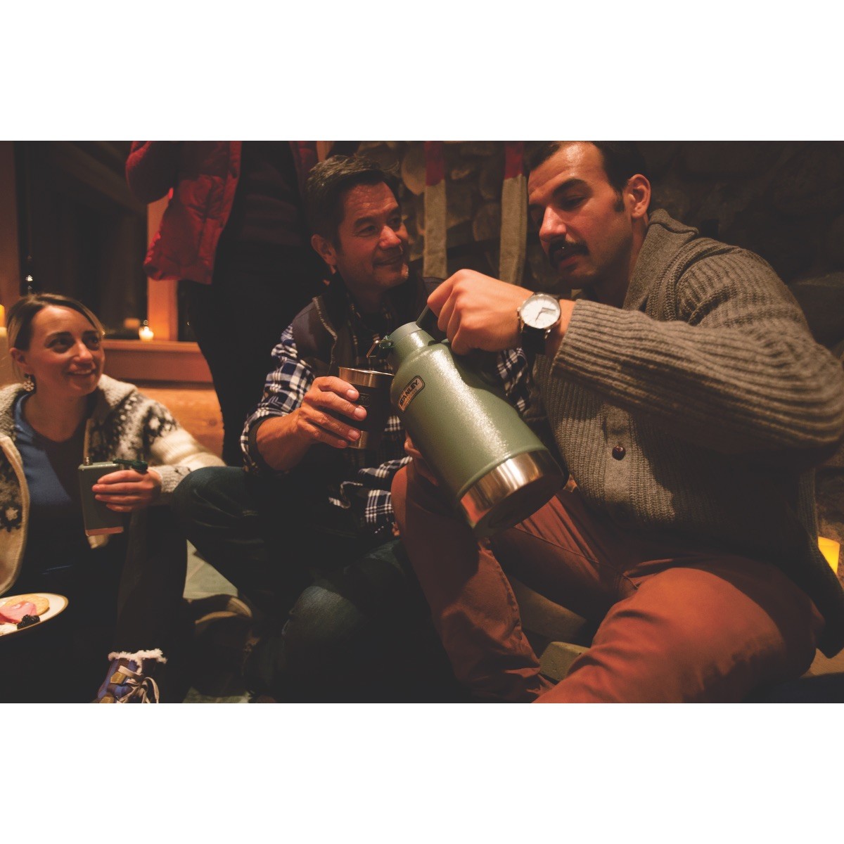 Picture of Stanley 64 oz Classic Vacuum Growler