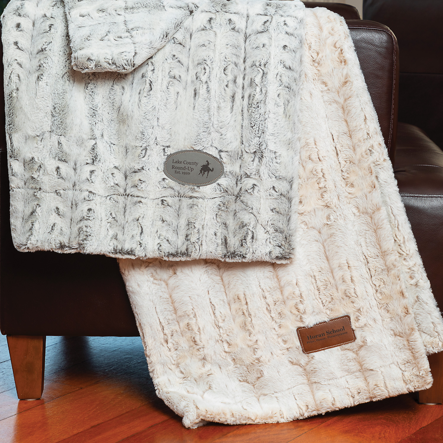Picture of Bordeaux Fur Blanket