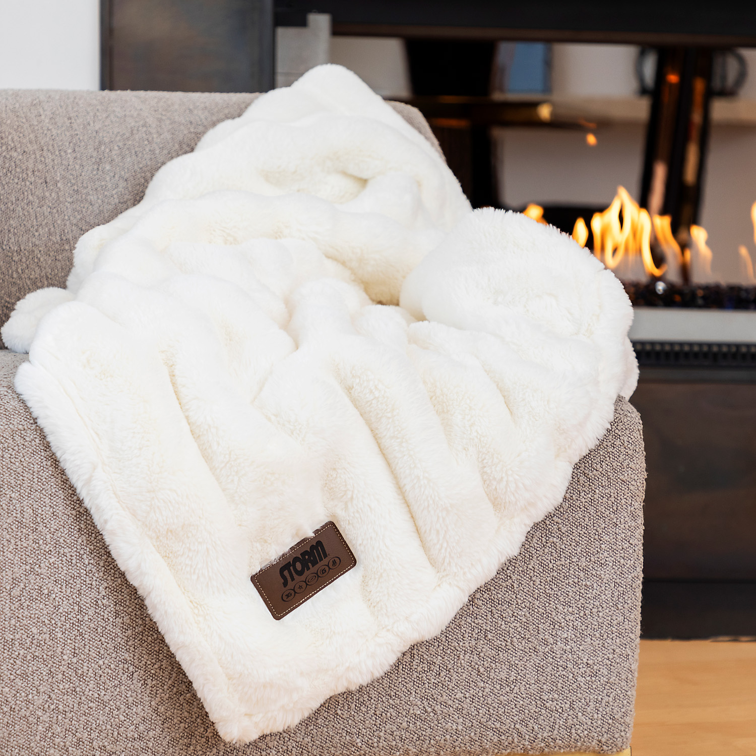 Picture of Vanilla Ridge Fur Blanket