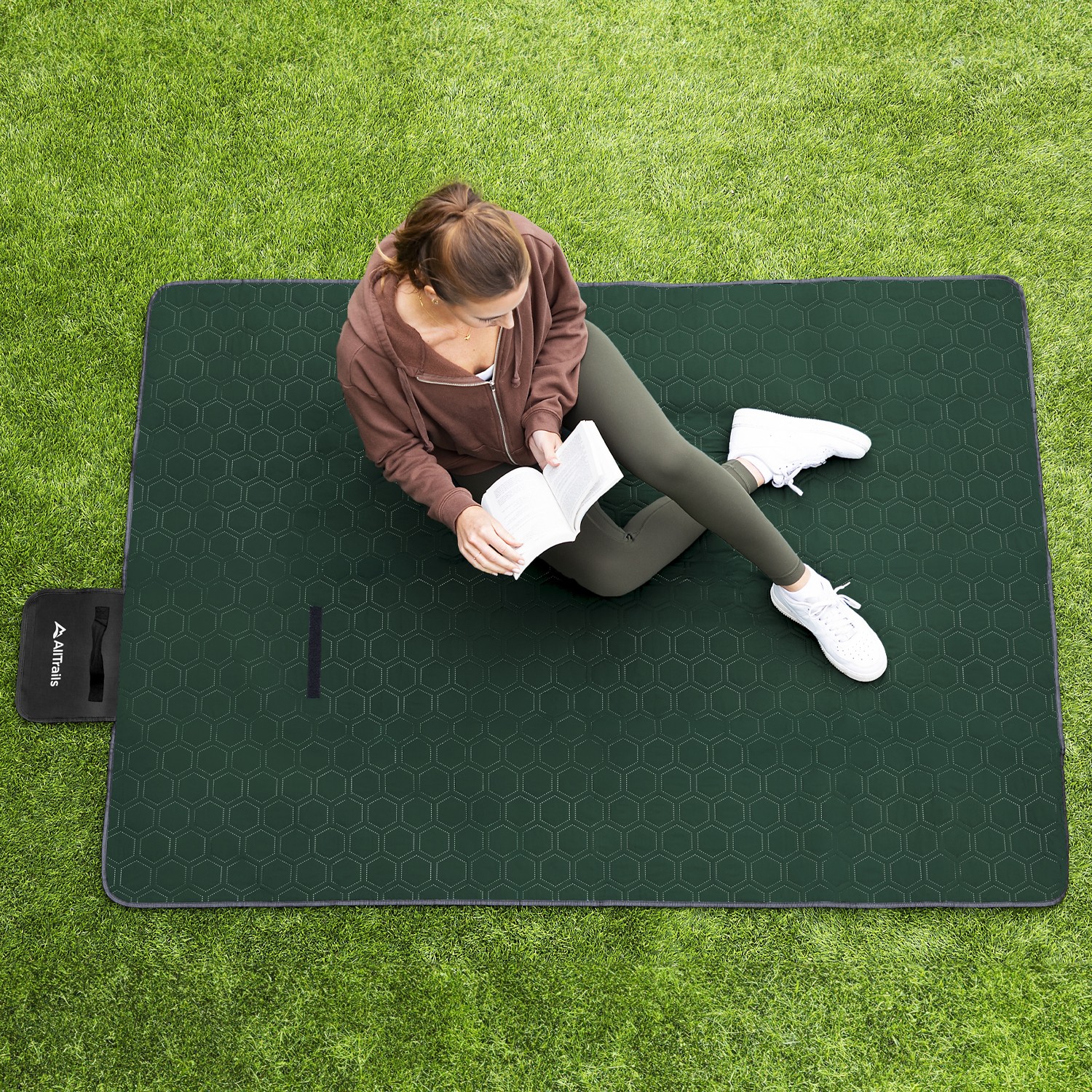 Picture of Fold Up Outdoor Blanket