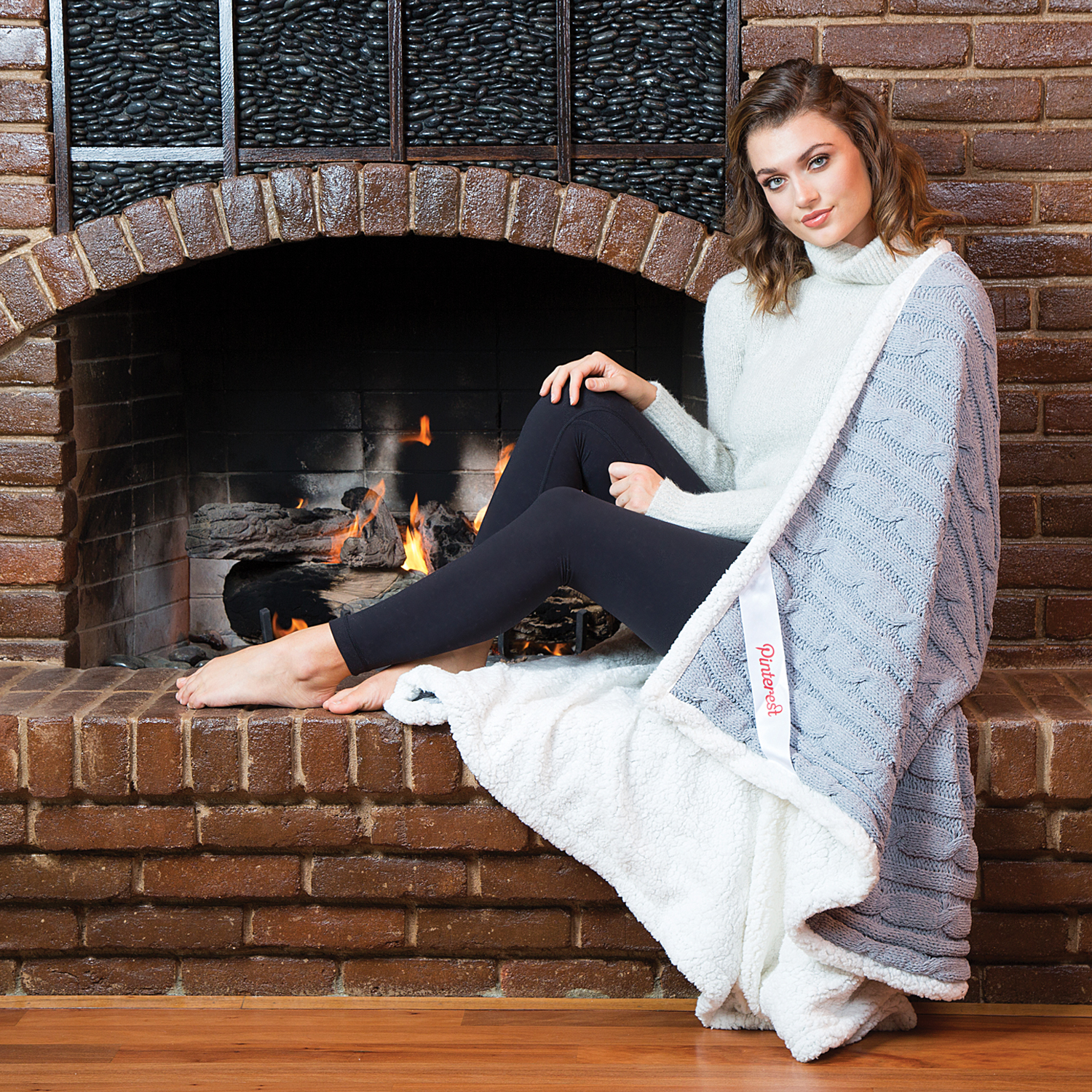 Picture of Cable Knit Chenille Throw ( Leatherette Patch)
