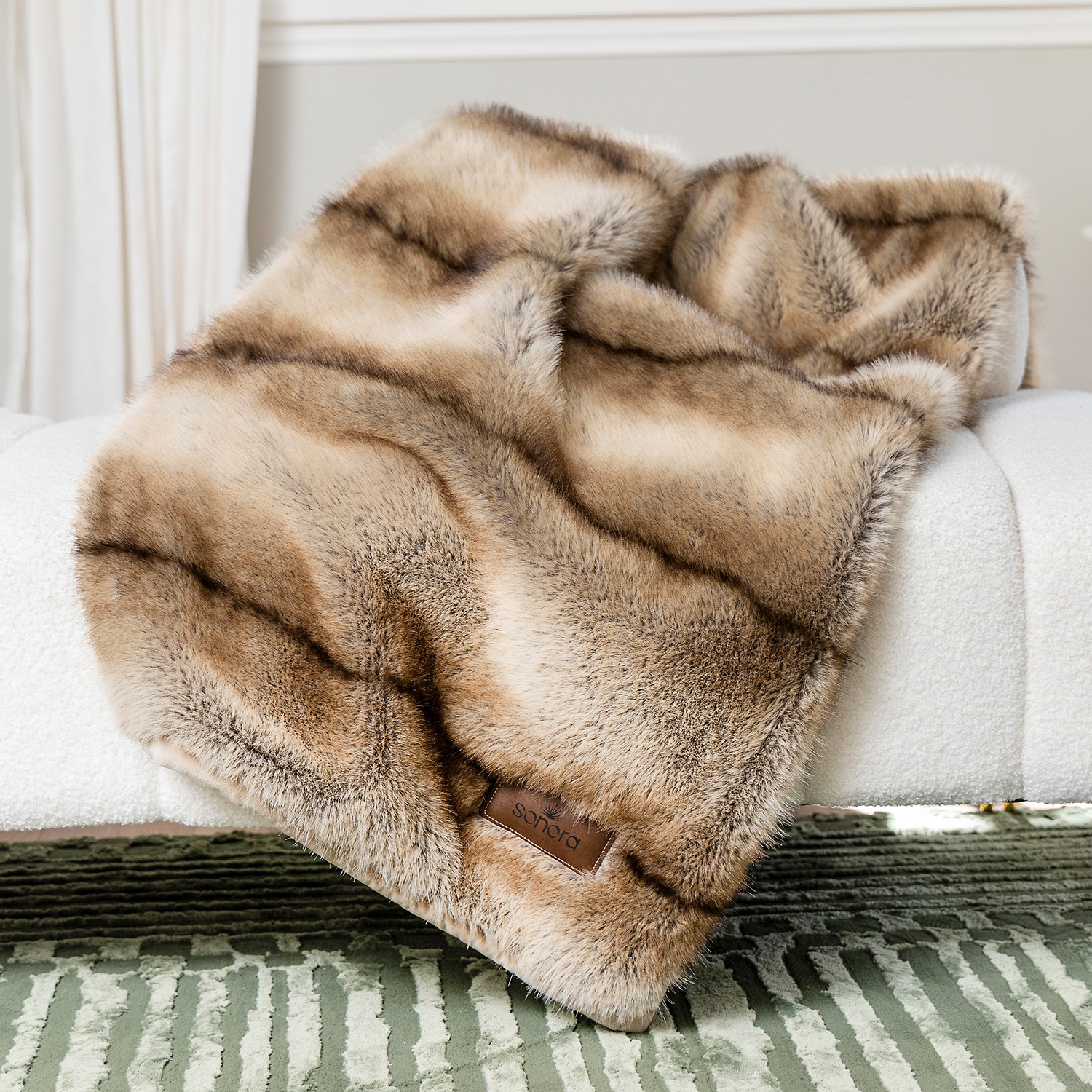 Picture of Tundra Heavyweight Fur Blanket