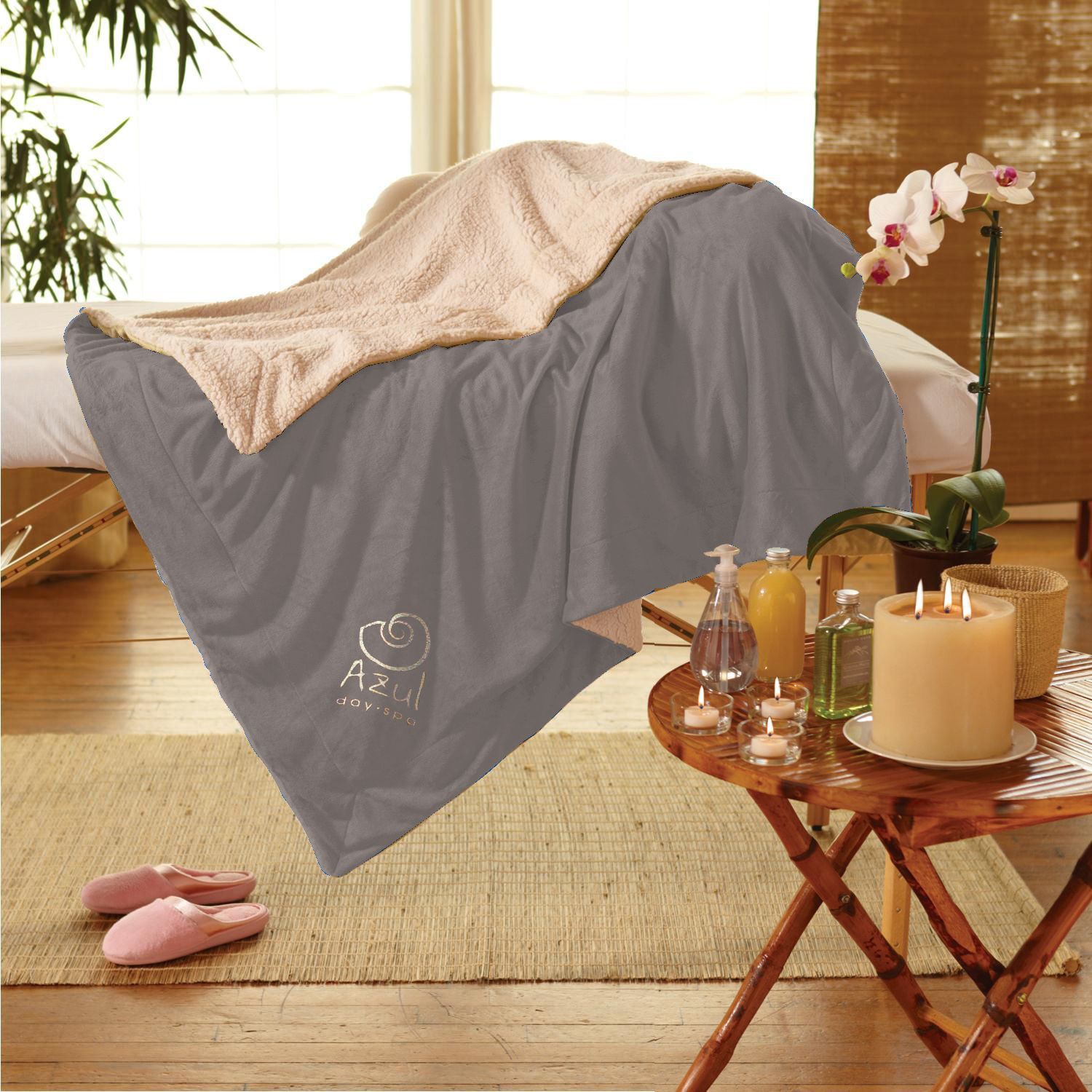 Picture of Micro Mink Sherpa Blanket