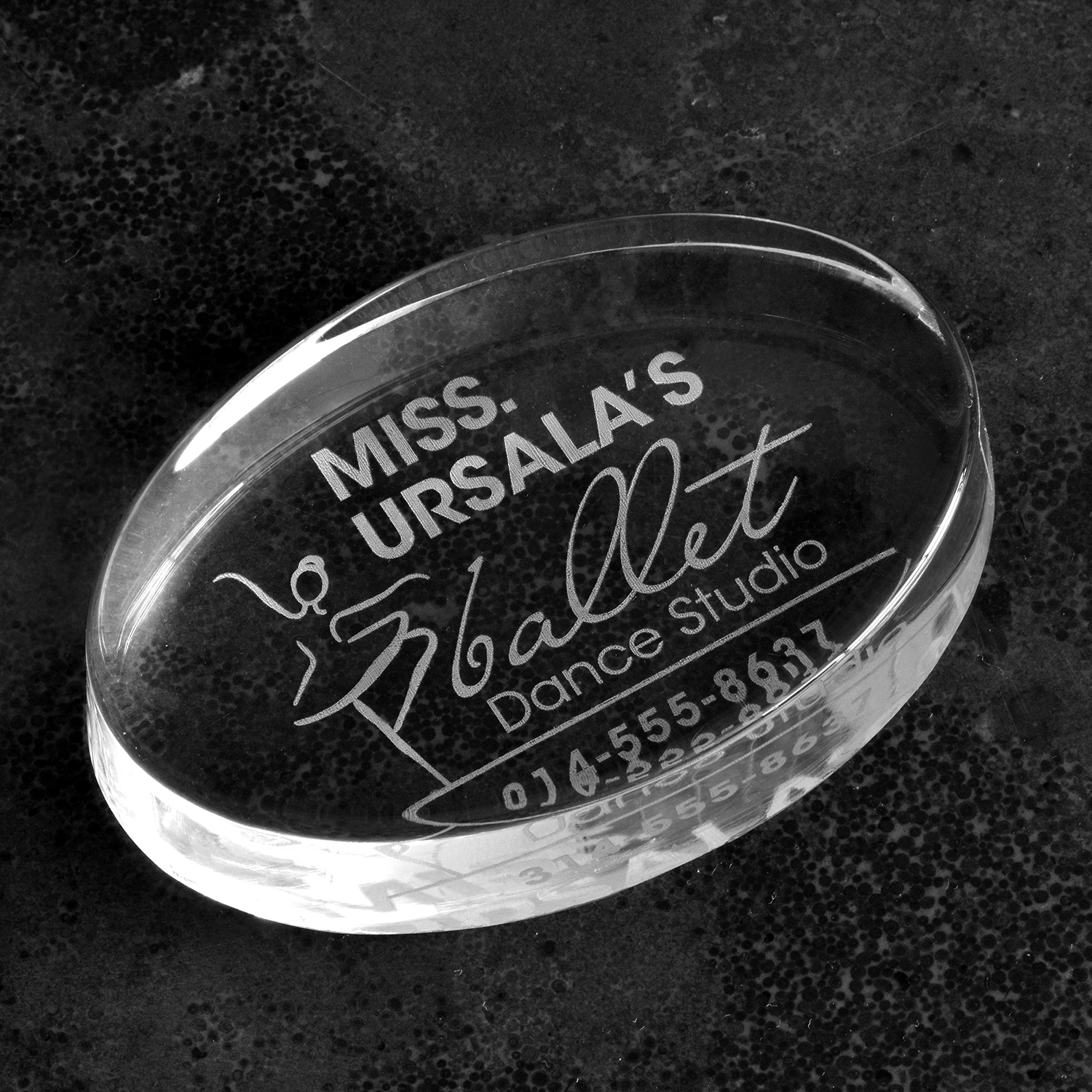 Picture of Oval Paperweight