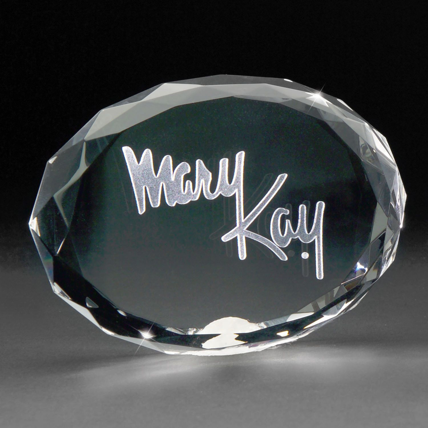 Picture of 3D Crystal Oval Paperweight