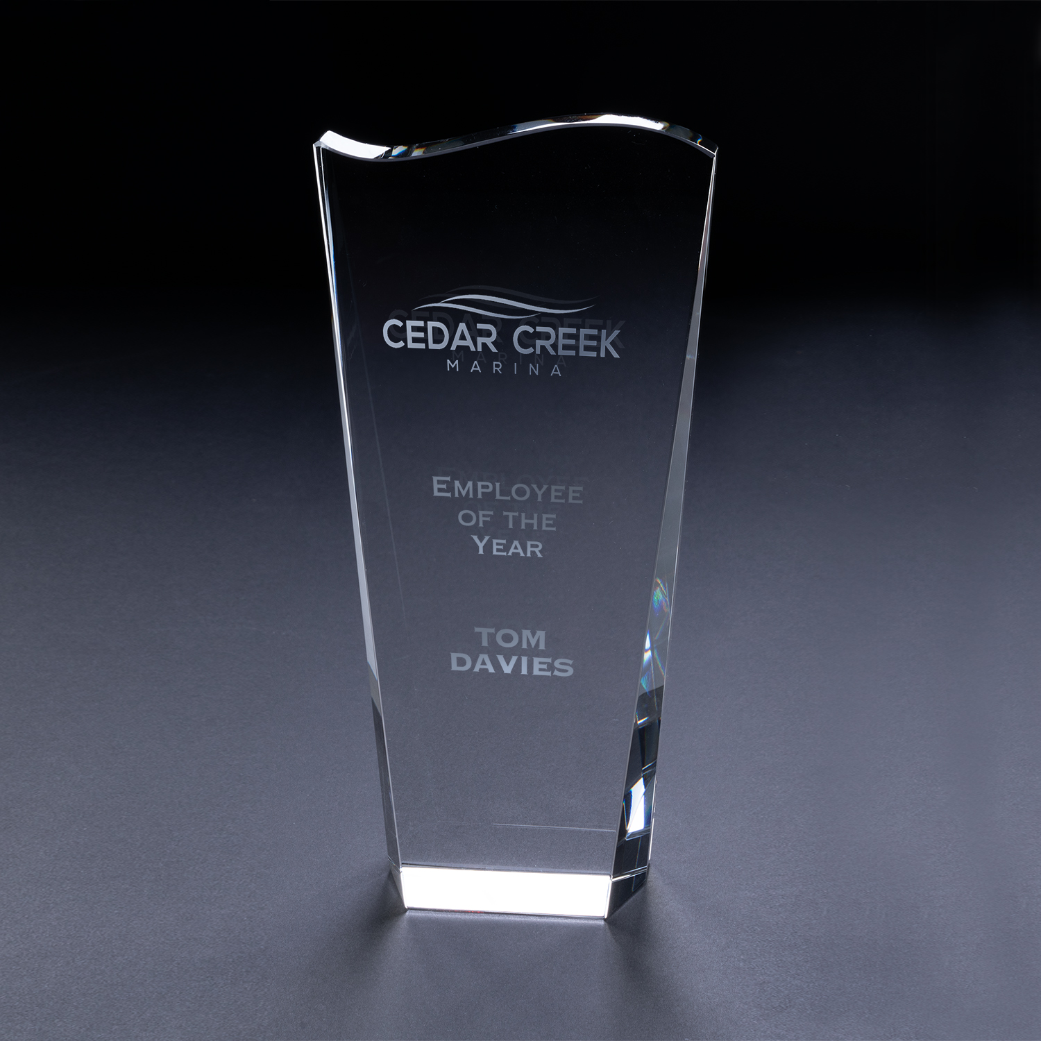 Picture of 7 3/4" Clear Wave Top Award