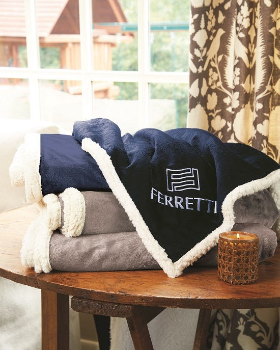 Picture of Cobblestone Mills Deluxe Fairfield Throw Blanket™
