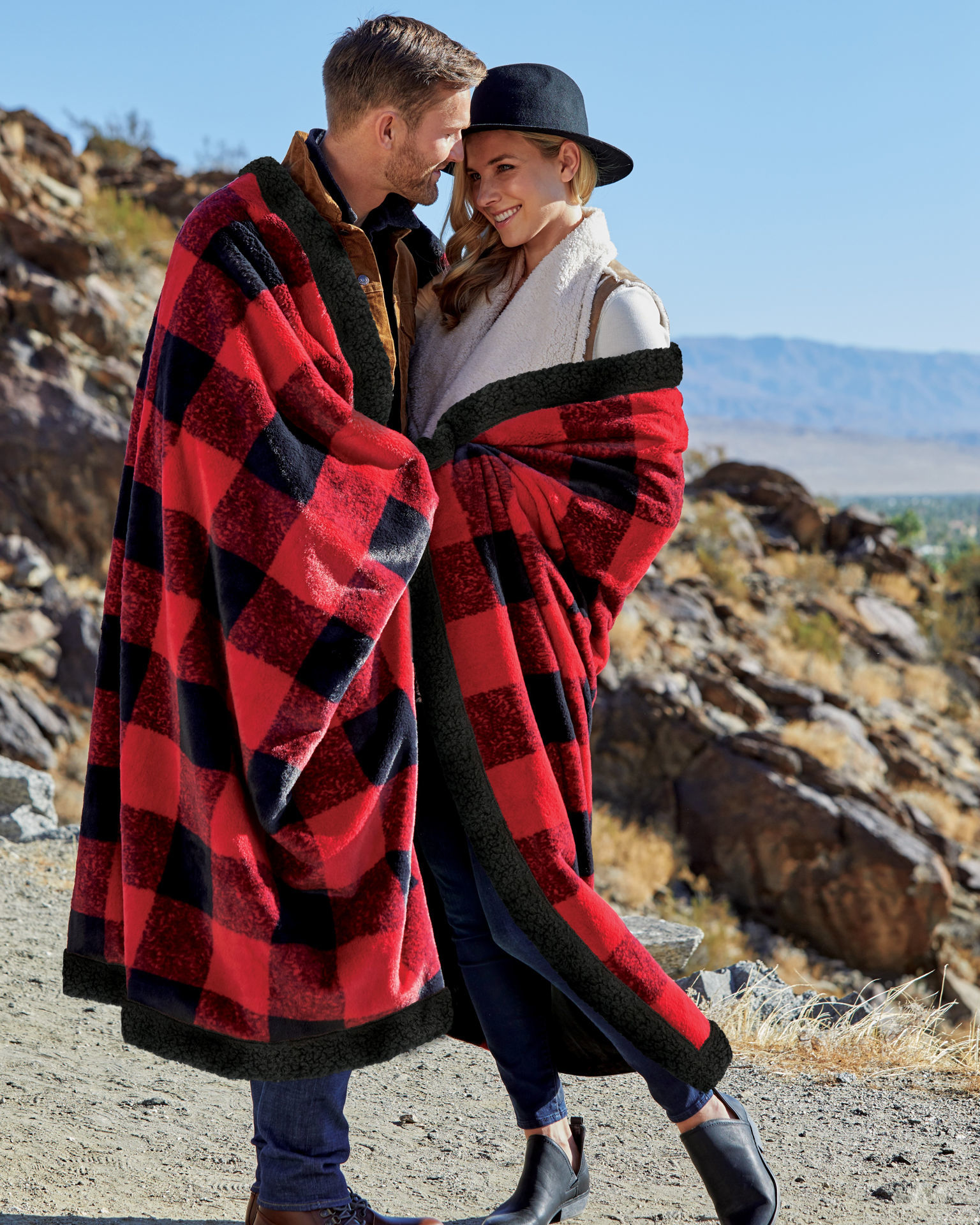 Picture of Cobblestone Mills Woodland Plaid Throw Blanket™